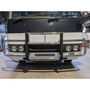S/HAND MITSUBISHI ROSA CHROME STEEL BULLBAR